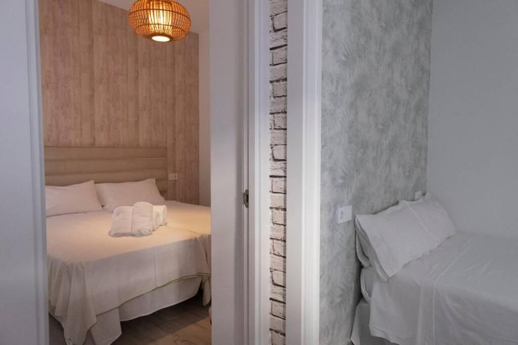 Magnifico Apartamento En Los Remedios Sewilla Zewnętrze zdjęcie